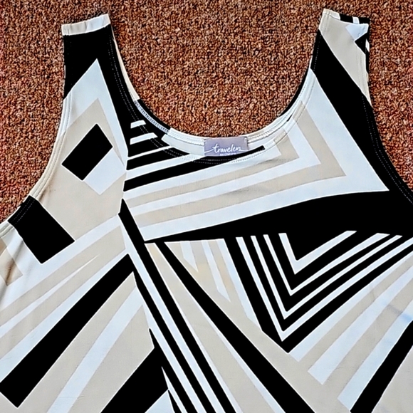 Top - Picture 5 of 14